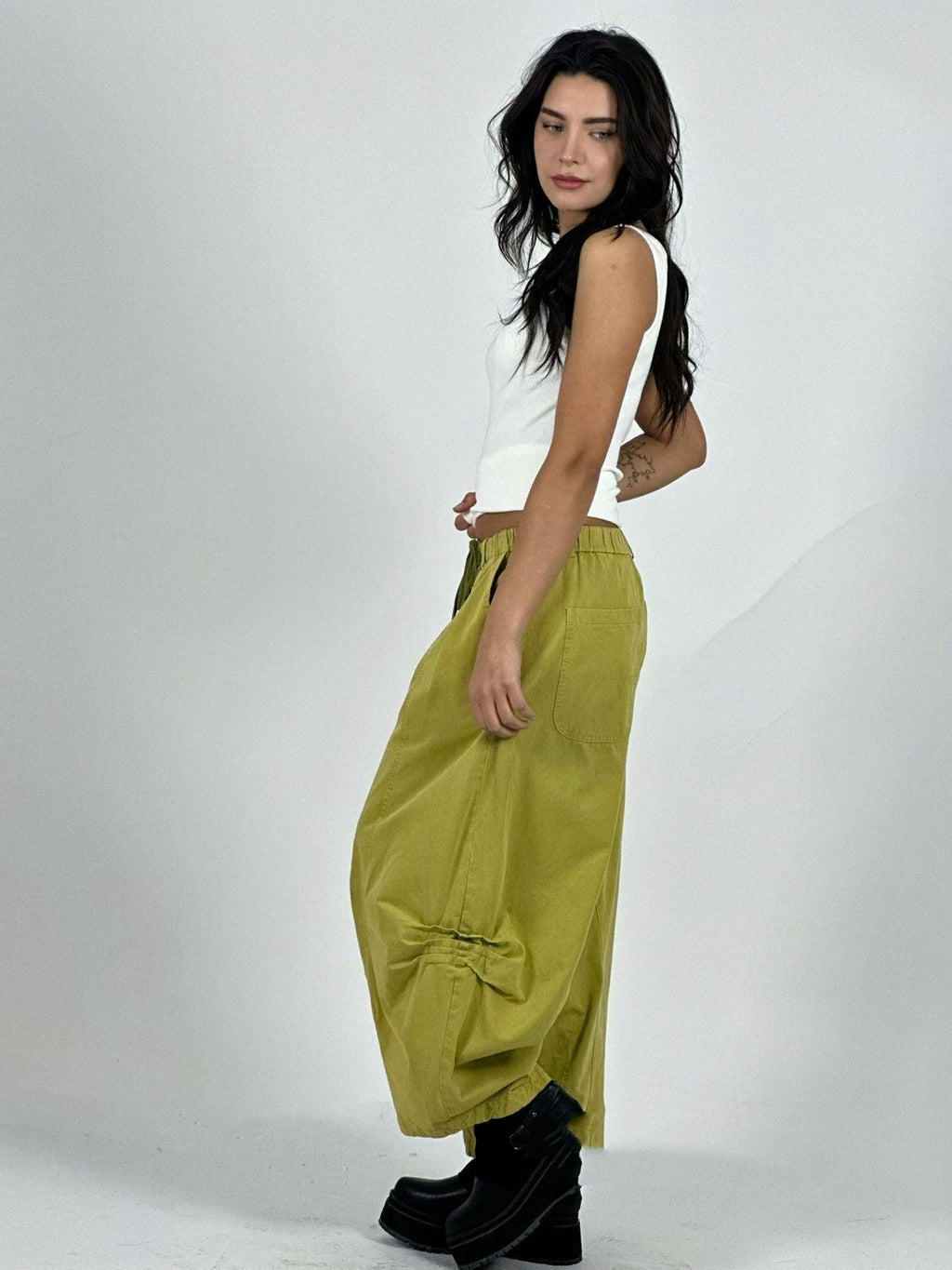 Pantalón Gabardina con Bolsillos