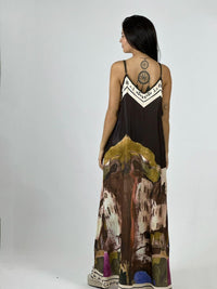 Vestido Flor Abstracta Bordes con Letras