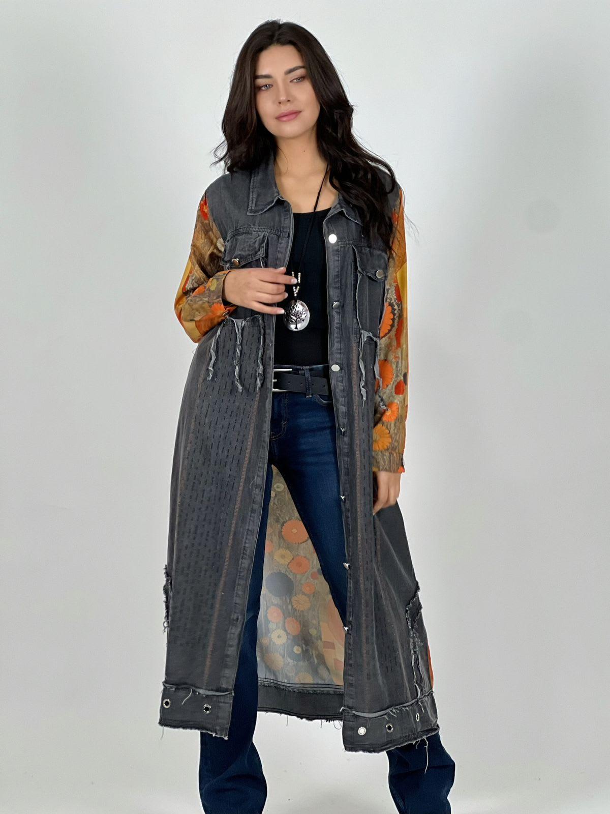 Abrigo de Mezclilla Abotonado Manga Floral