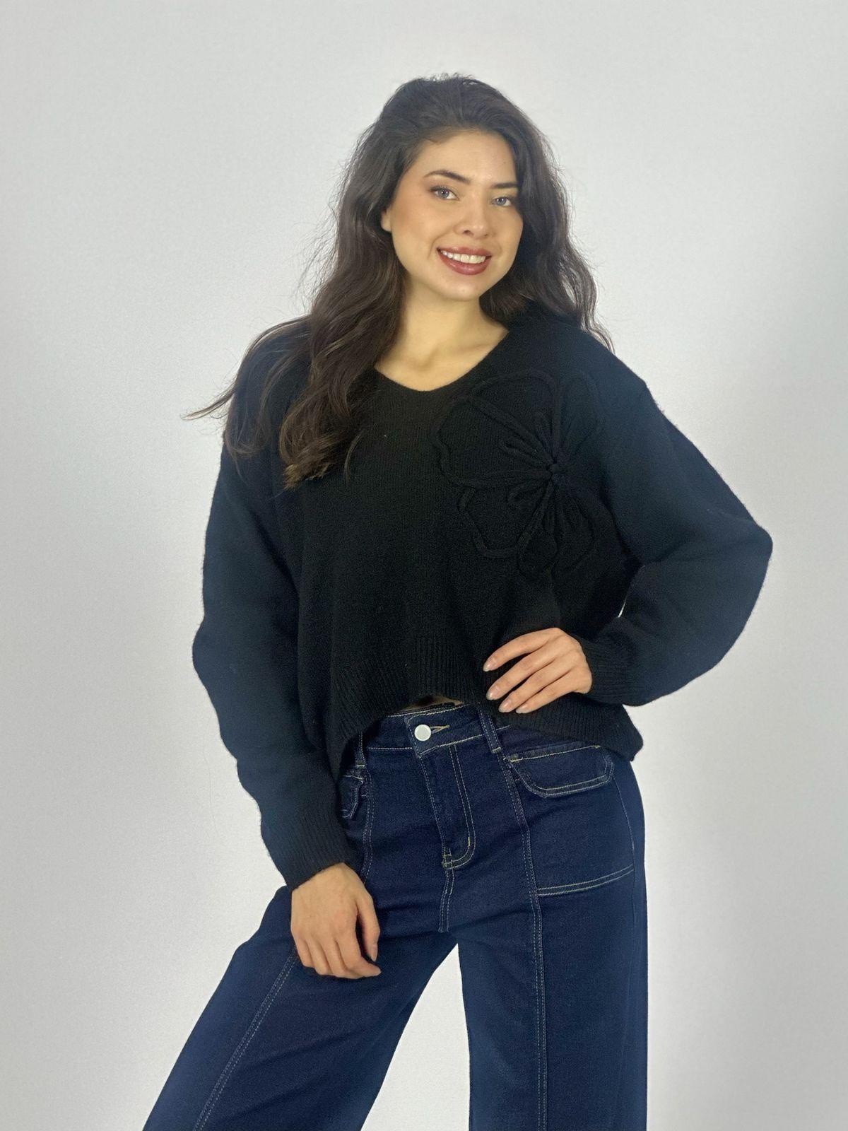 Sweater Lana Flor Bordada