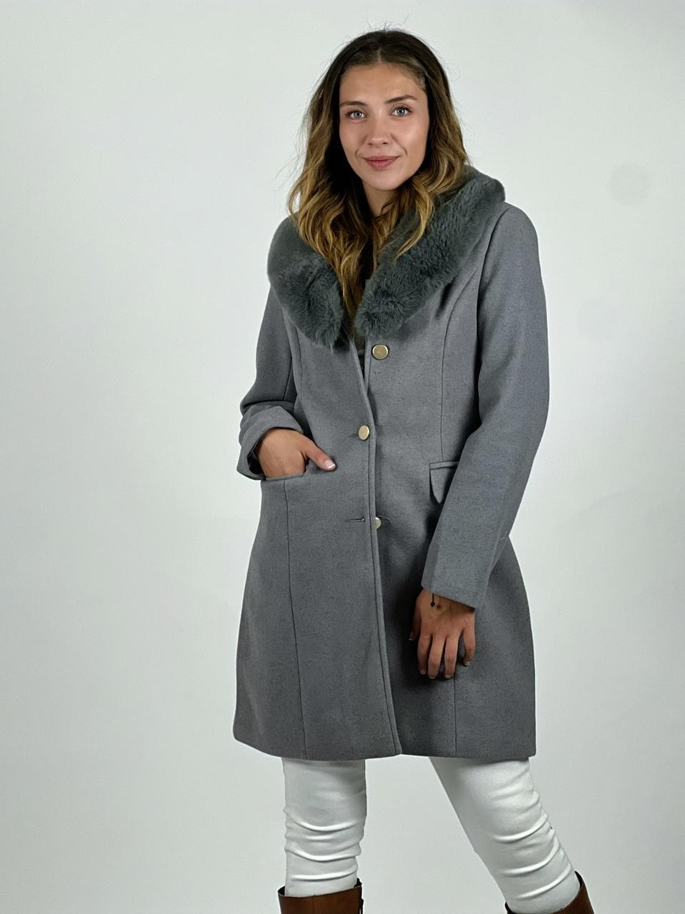 Abrigo de Paño con Cuello Desmontable