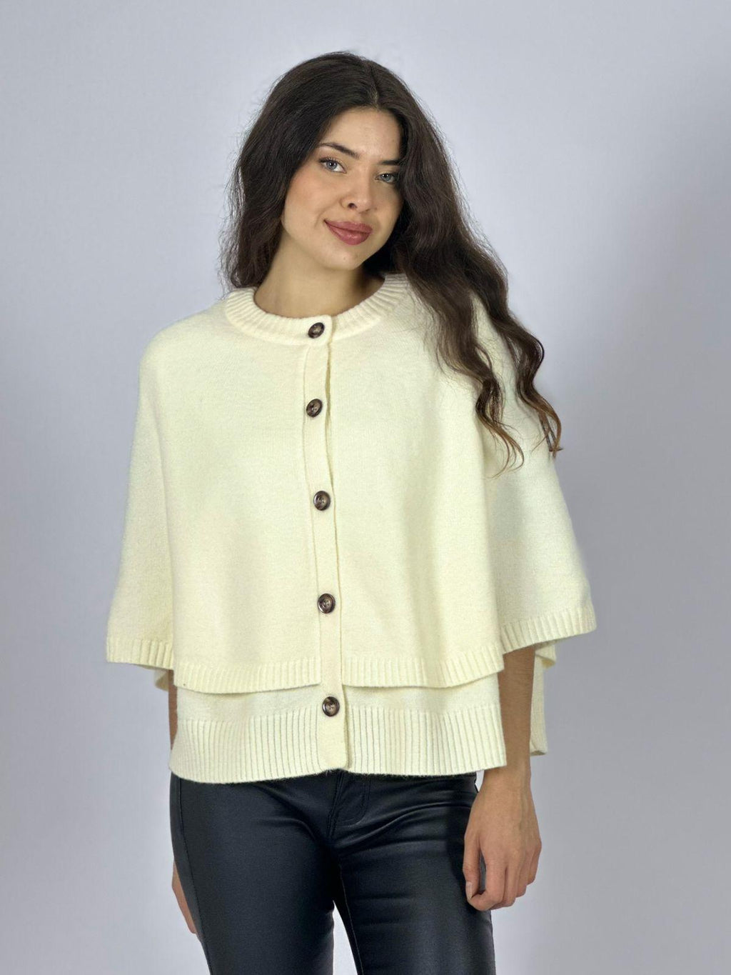Sweater Lana Abotonado tipo Poncho