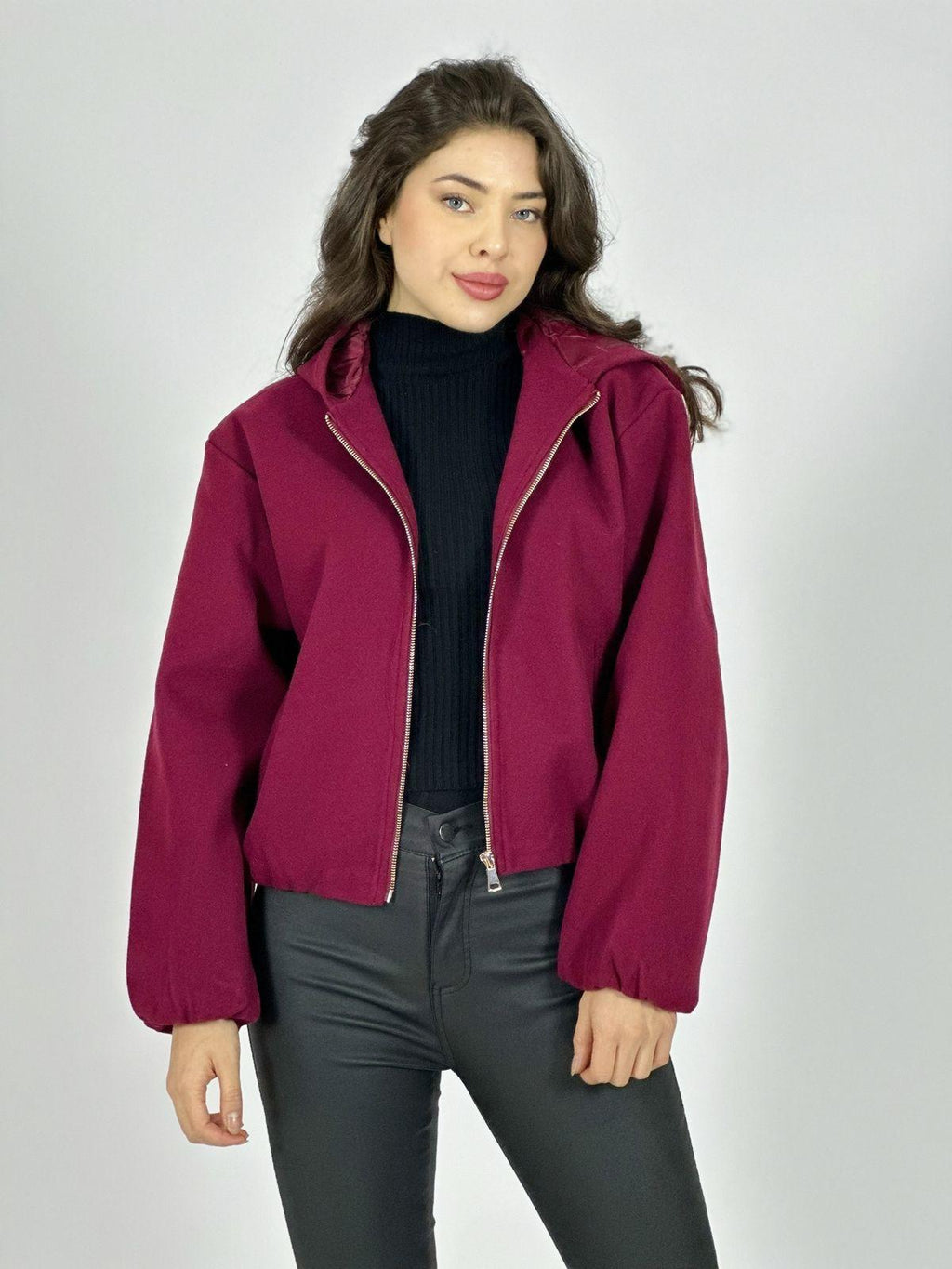 Chaqueta Bomber Corta con Gorro