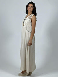 Vestido Crepé Hombros Tejidos y Flor