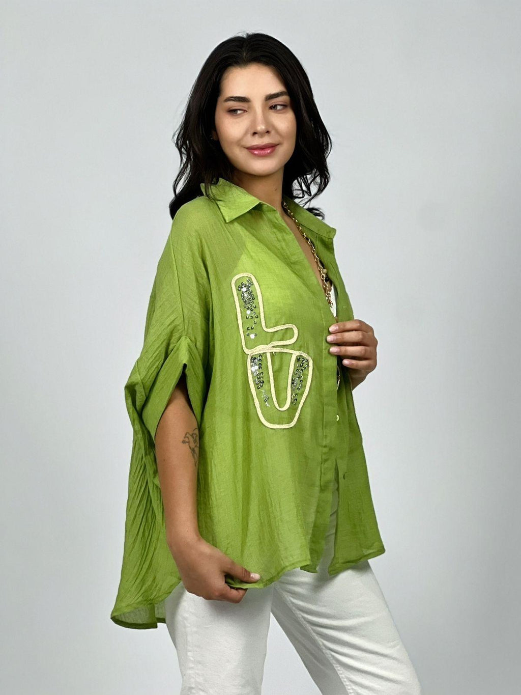 Blusa Bordado Love con Lentejuelas