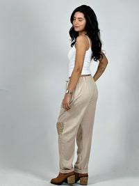 Jogger Lino con Corazón y Lineas Brillantes