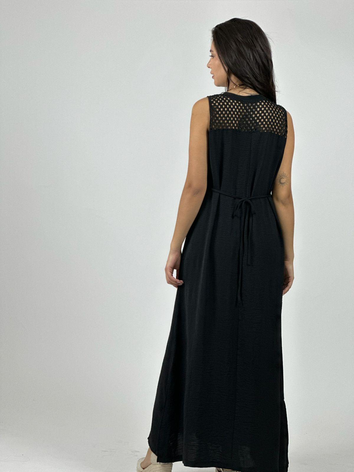 Vestido Crepé Hombros Tejidos y Flor