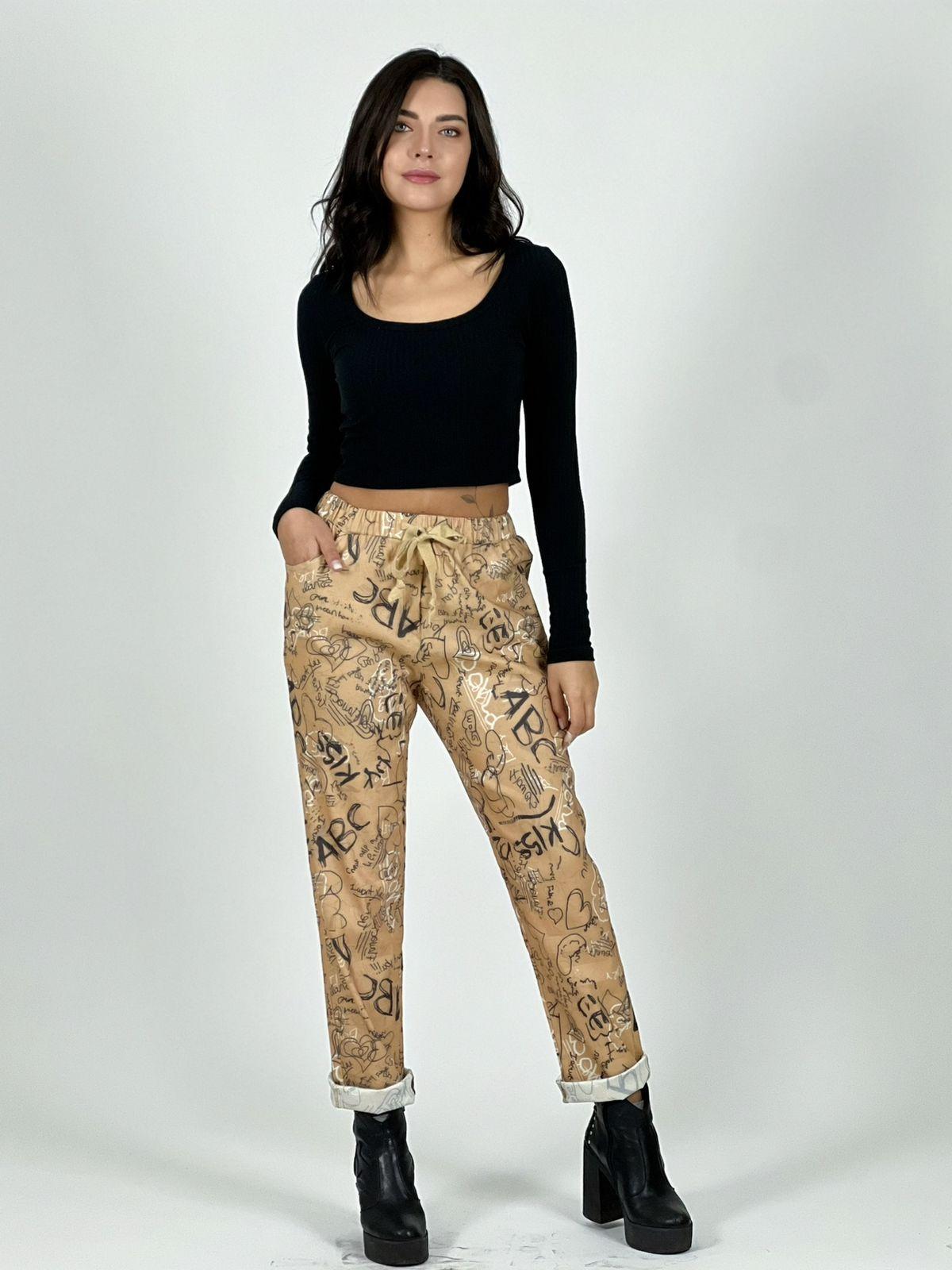 Jogger Estampado Letras y Corazones