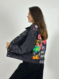 Chaqueta Mezclilla Dorso Estampado con Letras