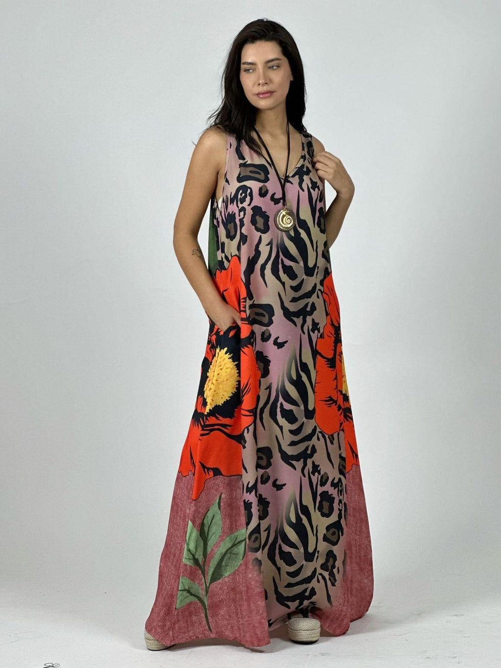 Vestido Crepé Animal Print con Flor