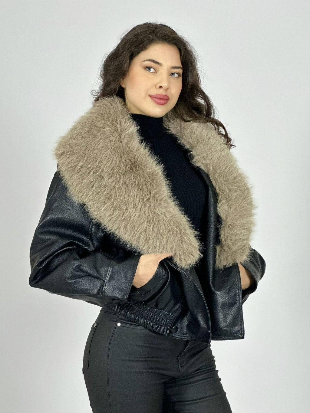Chaqueta Bomber Ecocuero Con Cuello Desmontable